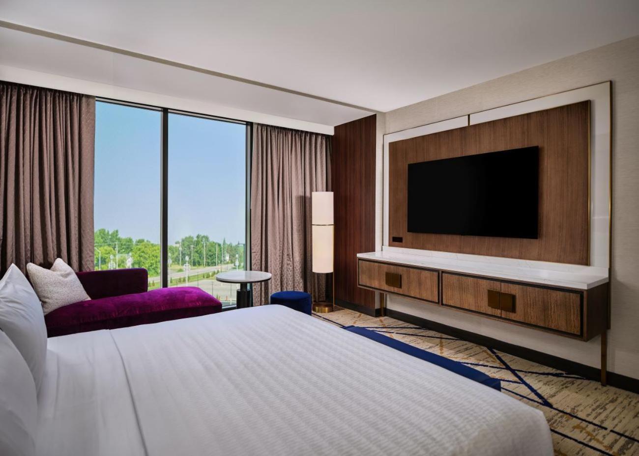 Silver Suite